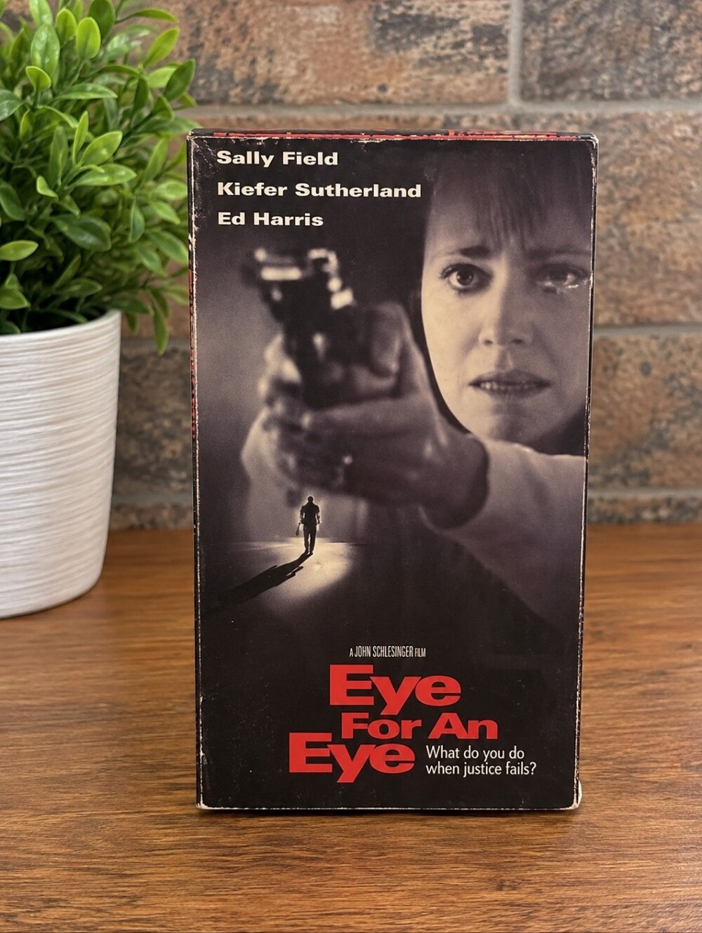 Eye for an eye tramouth thriller vhr movie